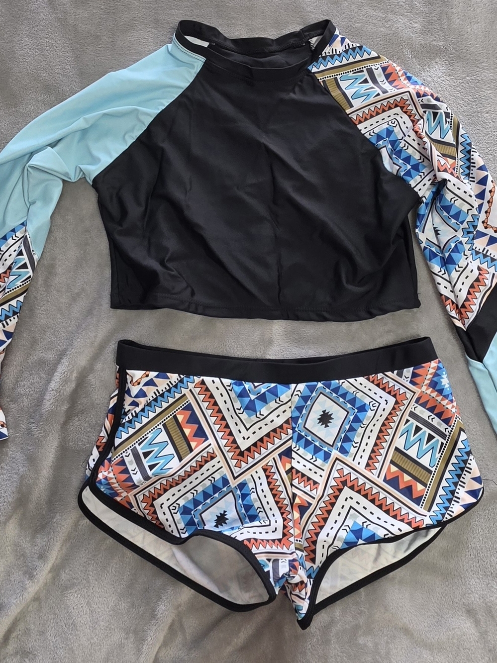 SHEIN Black & Aqua Aztec-Print Long-Sleeve Crop Top